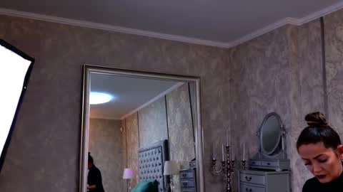 Snapshot of donna_klein chatting on November 30, 7:07 pm Donna online show from November 30, 7:07 pm