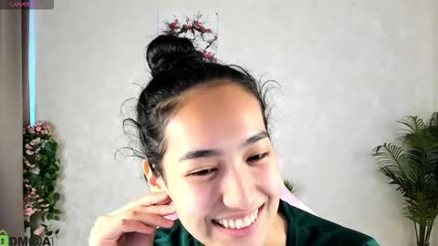 Aura online show from September 26, 3:54 am