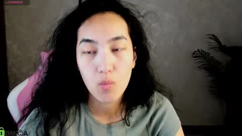 Aura online show from November 18, 12:49 am