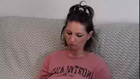 Snapshot of donnablair chatting on January 14, 1:17 pm DonnaBlair online show from January 14, 1:17 pm