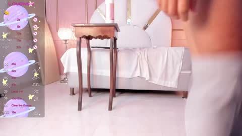 Paula DiazGMT-5 0730 - 1400 online show from December 21, 6:55 pm