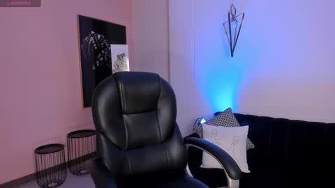  Donna Stonne  online show from January 13, 9:42 pm