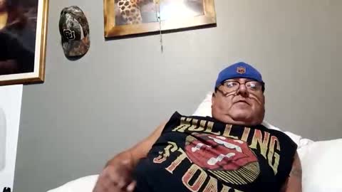 Snapshot of donniewolff66176493 chatting on November 12, 12:00 am donniewolff66176493 online show from November 12, 12:00 am