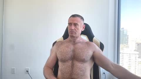 Snapshot of donnybasilisk chatting on October 9, 2:59 pm Donny online show from October 9, 2:59 pm