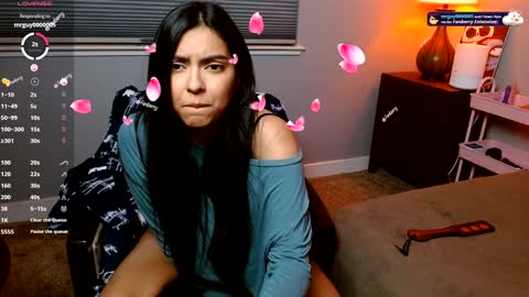 Snapshot of dontbemina chatting on January 6, 5:30 am DontBeMina online show from January 6, 5:30 am