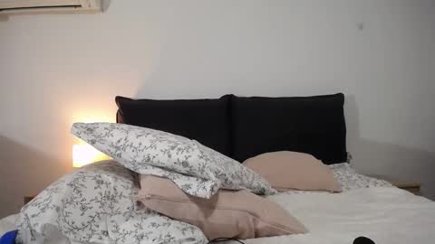 Iara online show from October 3, 9:56 pm