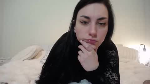 Iara online show from February 3, 9:53 pm