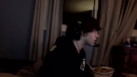 Snapshot of donutking42069 chatting on January 10, 12:23 am donutking42069 online show from January 10, 12:23 am