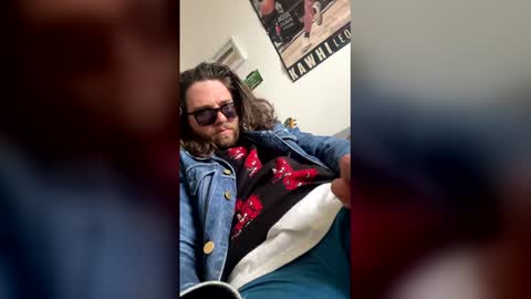 doomer2324 online show from April 4, 9:40 am