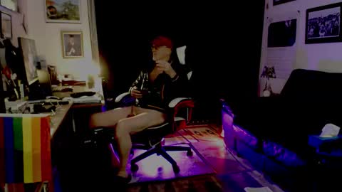 Snapshot of dopeleaf2 chatting on October 7, 11:24 pm dopeleaf2 online show from October 7, 11:24 pm
