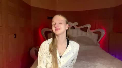 Snapshot of doreathagustave chatting on March 22, 4:43 pm Anika online show from March 22, 4:43 pm