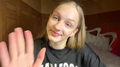 Snapshot of doreathagustave chatting on March 25, 4:35 pm Anika online show from March 25, 4:35 pm