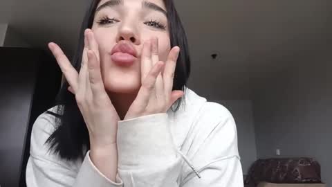 Jacqueline online show from March 6, 4:42 am