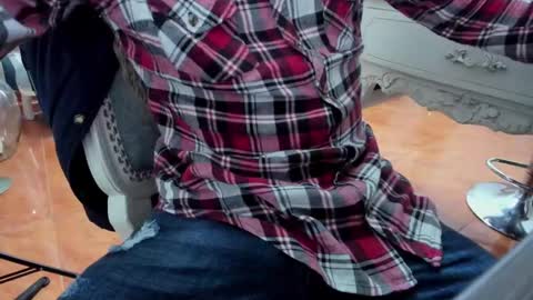 Nicolle online show from February 26, 5:39 pm