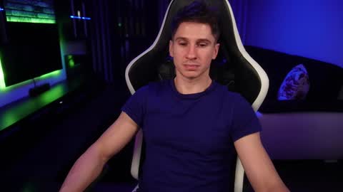 Dorian Reyes online show from December 23, 2:56 am