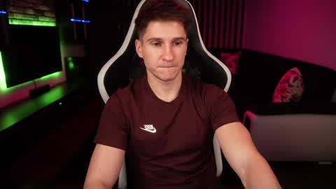 Dorian Reyes online show from December 25, 3:29 am