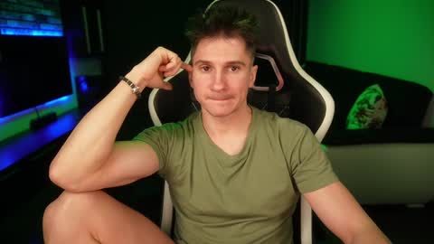 Dorian Reyes online show from January 2, 2:00 am