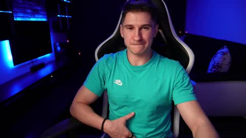 Dorian Reyes online show from January 6, 1:53 am