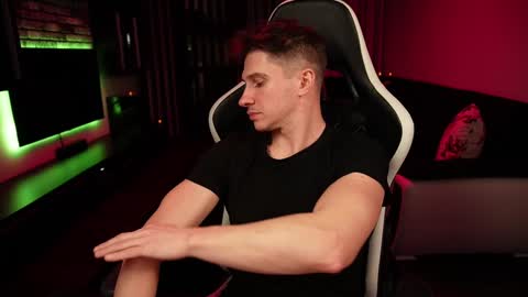 Dorian Reyes online show from January 7, 2:53 am