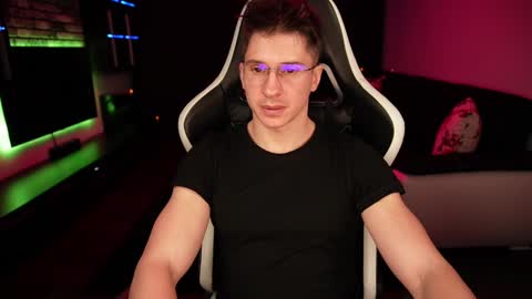 Dorian Reyes online show from January 7, 10:19 pm