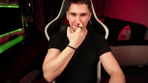 Dorian Reyes online show from January 9, 2:11 am