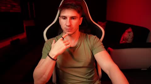 Dorian Reyes online show from January 11, 4:27 am