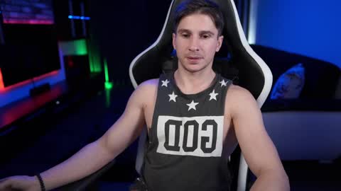 Dorian Reyes online show from February 8, 2:26 am