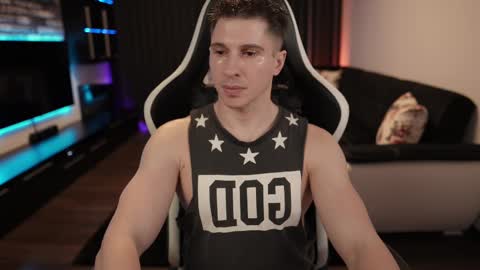 Dorian Reyes online show from February 16, 12:52 am