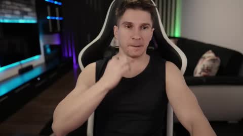 Dorian Reyes online show from February 20, 1:25 am