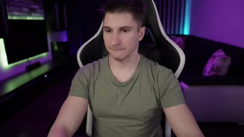 Dorian Reyes online show from February 24, 2:19 am