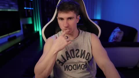 Dorian Reyes online show from March 3, 10:42 pm