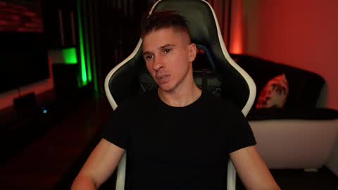 Dorian Reyes online show from September 30, 10:48 pm