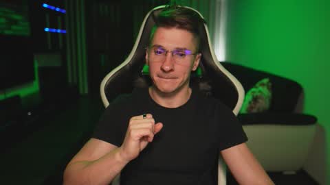 Dorian Reyes online show from November 15, 12:52 am