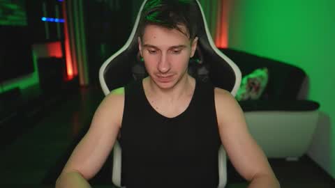 Dorian Reyes online show from November 30, 12:25 am