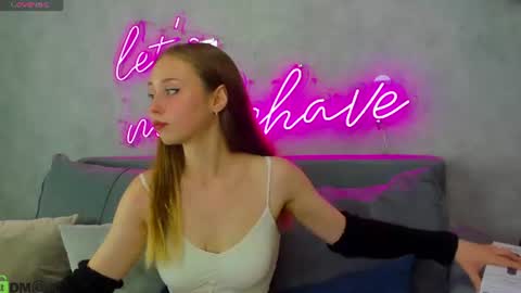 Snapshot of doris_bowman chatting on June 11, 9:18 am Vanessa online show from June 11, 9:18 am