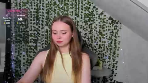 Vanessa online show from July 4, 5:30 pm