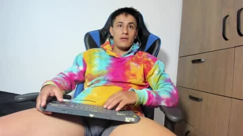Snapshot of dorman_boy chatting on April 9, 4:45 am dorman_boy online show from April 9, 4:45 am