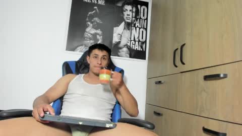 Snapshot of dorman_boy chatting on April 14, 1:55 am dorman_boy online show from April 14, 1:55 am
