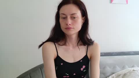 dormineaa online show from July 31, 5:51 am