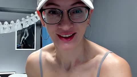 Dorothy Next stream on Monday at 3am-9am online show from October 29, 2:36 am