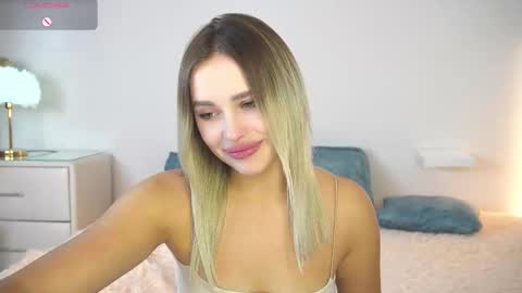 Snapshot of dorretangel chatting on October 7, 11:18 am Amy online show from October 7, 11:18 am