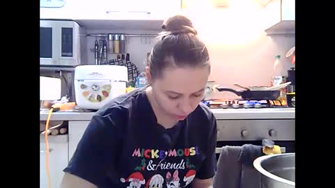 Dorrie Ann online show from January 8, 7:03 pm