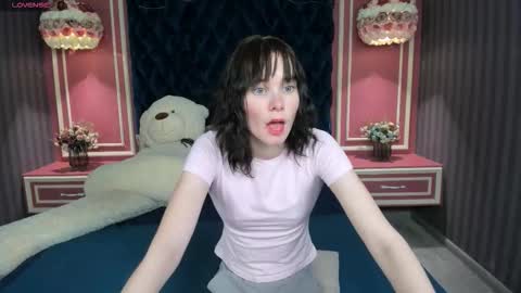 Snapshot of dose_of_daisy chatting on November 19, 12:27 pm dose_of_daisy online show from November 19, 12:27 pm