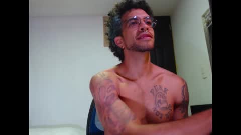 Snapshot of dostoyrodia_34 chatting on February 8, 6:17 am will online show from February 8, 6:17 am