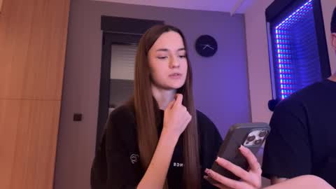 Alice and Mark online show from November 24, 10:53 pm