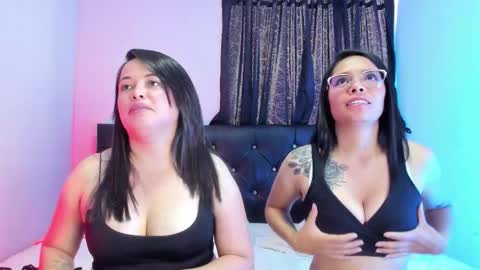 Snapshot of doubledelightt chatting on March 4, 8:59 pm Double Delight online show from March 4, 8:59 pm