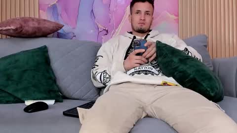 doublepleasure69_ online show from October 10, 1:37 am