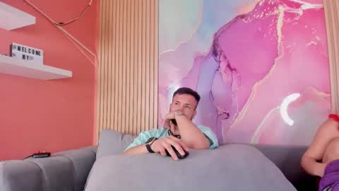 Snapshot of doublepleasure69_ chatting on December 15, 10:58 pm doublepleasure69_ online show from December 15, 10:58 pm