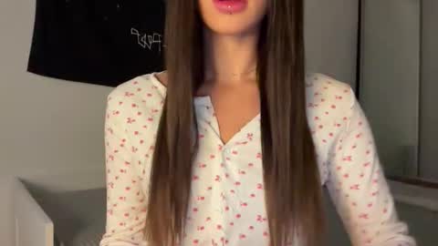 MOLLYYYY dont forget to give me a thumb up online show from September 23, 2:58 am