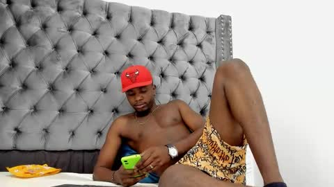 DOUGLAS online show from October 5, 1:09 pm